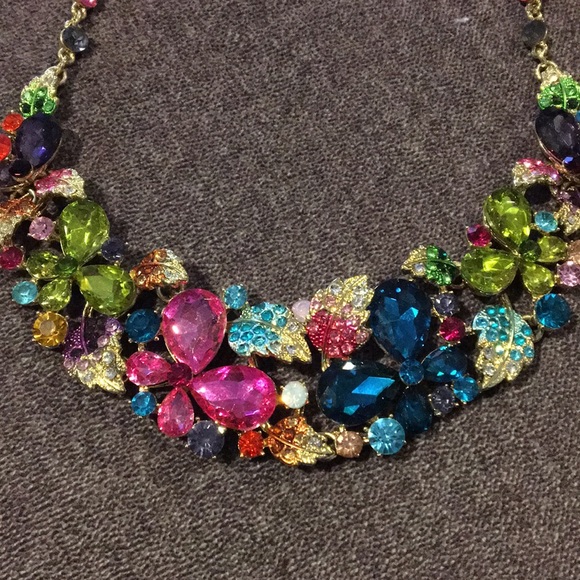 NWOT high-end Rhinestone rainbow butterfly set - Picture 3 of 5